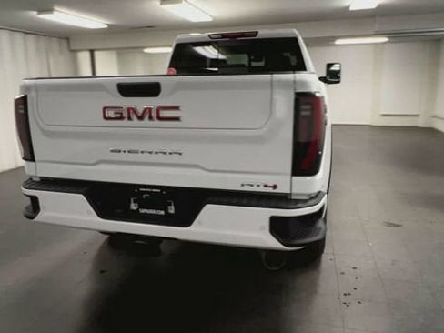 New 2026 GMC Sierra 2500 AT4 w/ AT4 Premium Plus Package AWD/4WD image 7