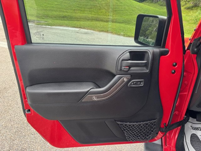 Used 2014 Jeep Wrangler Unlimited Sport w/ Quick Order Package 23S AWD/4WD image 10