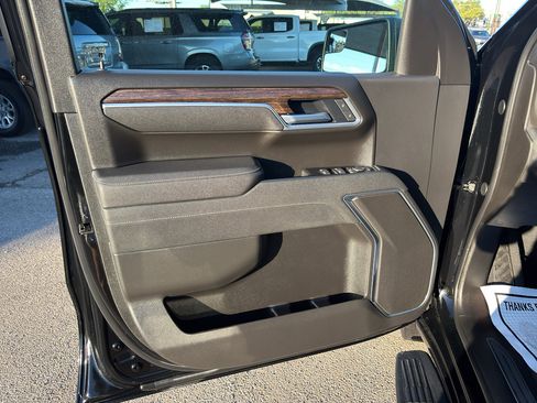 Used 2026 GMC Sierra 1500 Elevation image 11