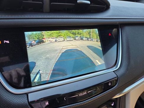 Used 2019 Cadillac XT5 Premium Luxury FWD image 17
