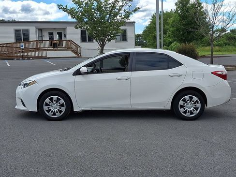 Used 2016 Toyota Corolla LE FWD image 6