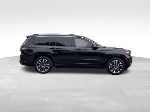 Used 2022 Jeep Grand Cherokee L Overland w/ Luxury Tech Group IV AWD/4WD image 2