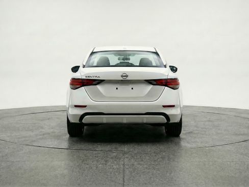 Used 2025 Nissan Sentra SV image 7