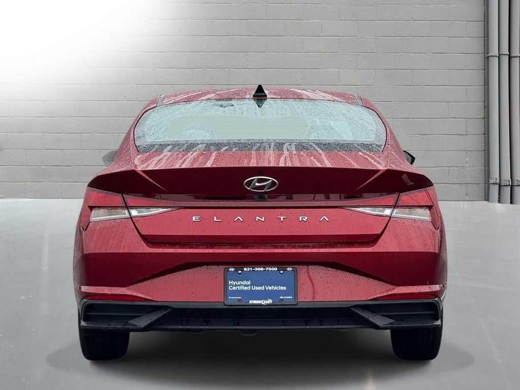 Used 2023 Hyundai Elantra SEL w/ Cargo Package FWD image 7