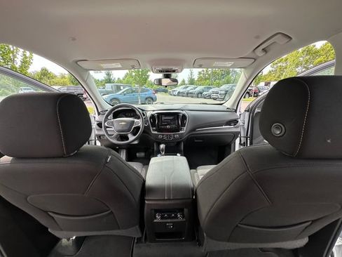 Used 2021 Chevrolet Traverse LS FWD image 24