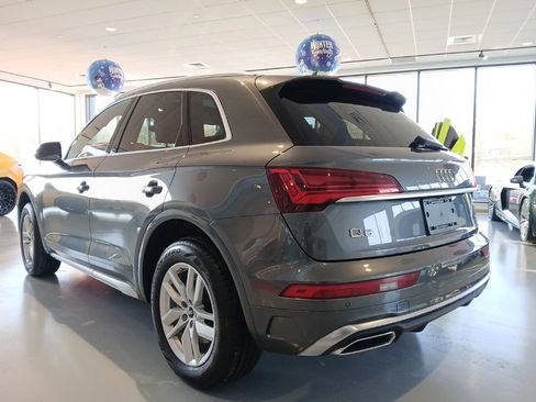 Used 2022 Audi Q5 2.0T Premium w/ Convenience Package image 3