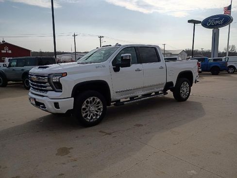New 2025 Chevrolet Silverado 2500 High Country w/ Technology Package AWD/4WD image 7