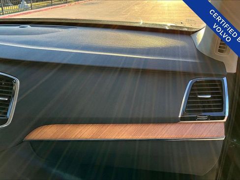 Used 2023 Volvo XC90 B5 Plus image 21