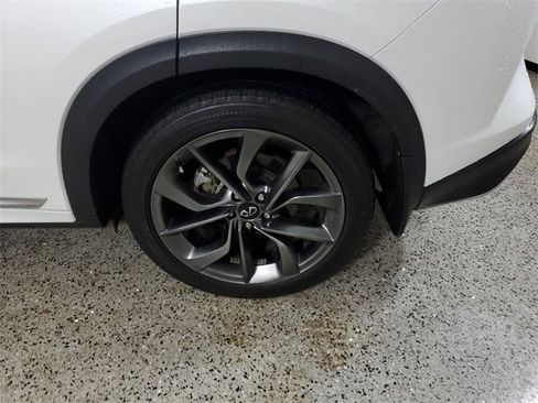 Used 2023 INFINITI QX50 Sensory w/ Accent Package image 8