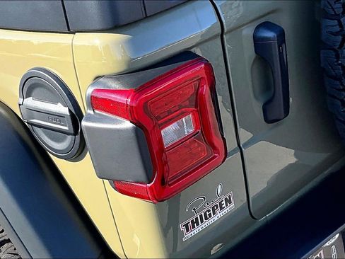 New 2026 Jeep Wrangler Unlimited Rubicon w/ Technology Group image 23