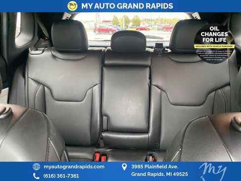 Used 2023 Jeep Compass Limited AWD/4WD image 14