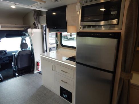 Used 2020 Mercedes-Benz Sprinter 3500 image 47