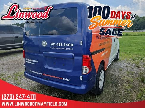 Used 2017 Nissan NV200 SV w/ Technology Package FWD image 3