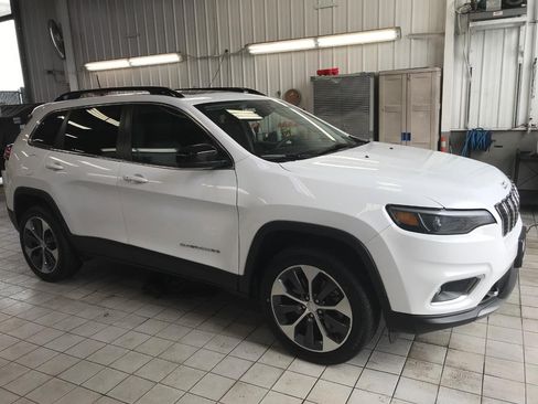 Used 2022 Jeep Cherokee Limited w/ Elite Package AWD/4WD image 10