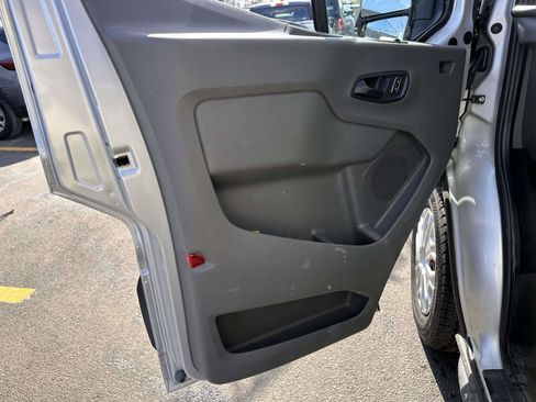 Used 2023 Ford Transit 350 XLT image 10