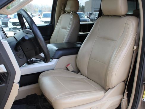 Used 2016 Ford F150 Lariat w/ Equipment Group 502A Luxury AWD/4WD image 15