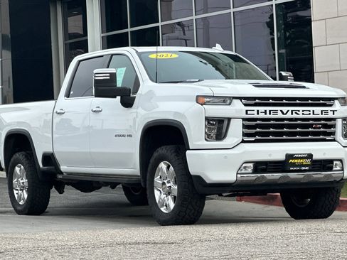Used 2021 Chevrolet Silverado 2500 LTZ w/ Z71 Chrome Sport Edition image 2