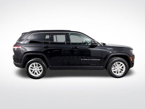 New 2025 Jeep Grand Cherokee Laredo X w/ Luxury Tech Group I AWD/4WD image 8