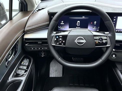 Certified 2025 Nissan Murano Platinum w/ Cargo Package AWD/4WD image 12