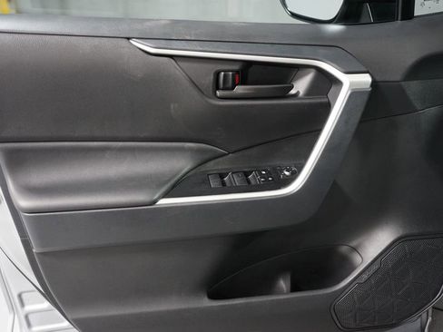 Certified 2025 Toyota RAV4 LE image 28