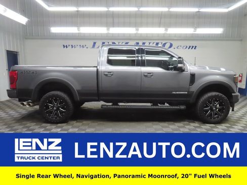 Used 2022 Ford F350 Lariat w/ Black Appearance Package AWD/4WD image 1