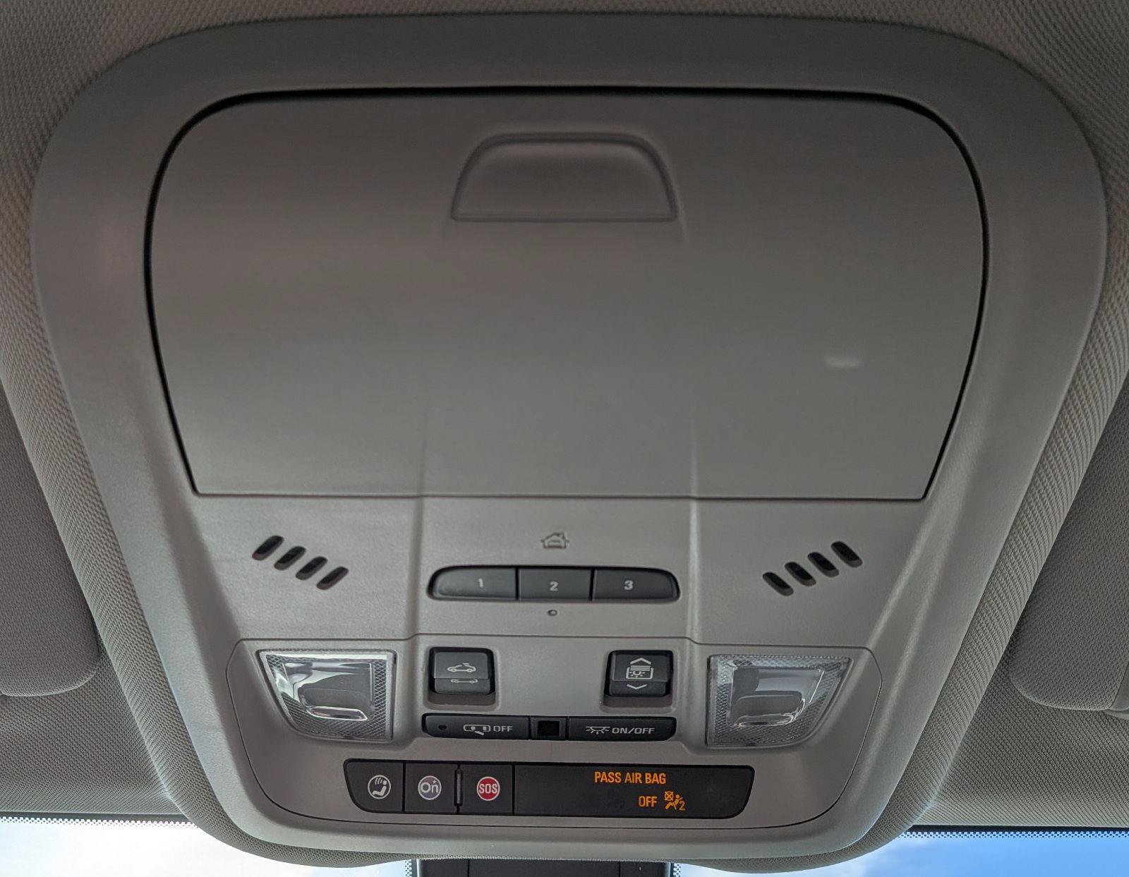 Used 2020 Chevrolet Equinox Premier AWD/4WD image 24
