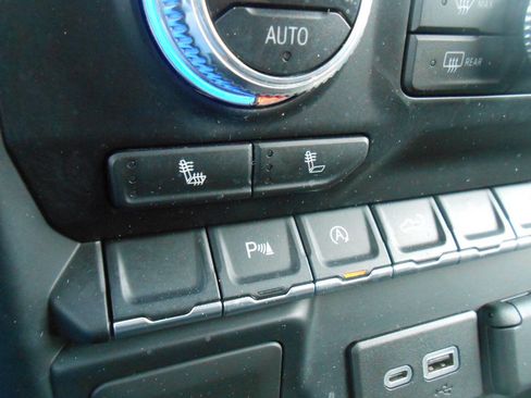 Used 2020 GMC Sierra 1500 SLE w/ Driver Alert Package I image 14