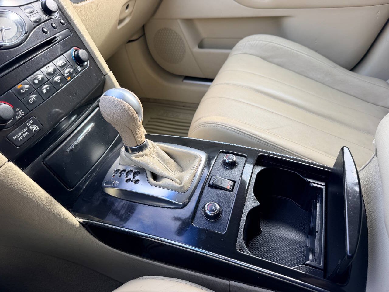 Used 2012 INFINITI FX35 2WD w/ Premium Pkg image 40
