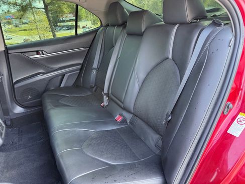 Used 2019 Toyota Camry XSE image 41