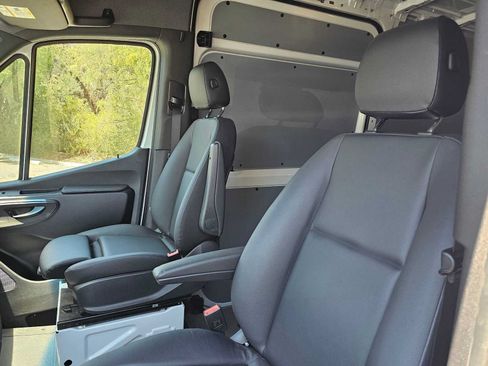 Used 2026 Mercedes-Benz Sprinter 2500 image 21