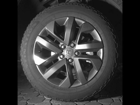 Certified 2023 Honda Ridgeline Sport image 9