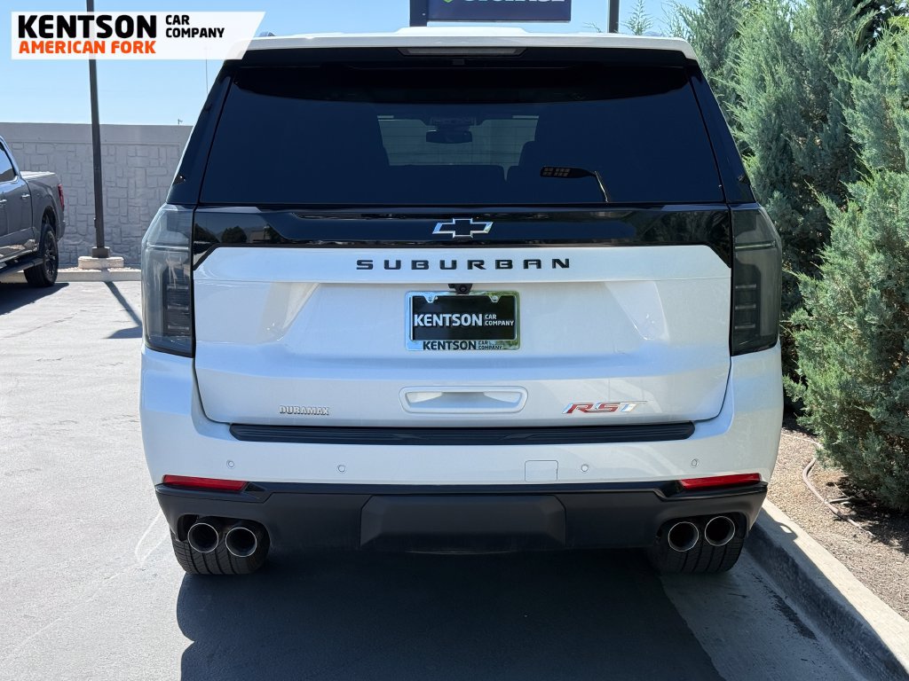 Used 2025 Chevrolet Suburban RST w/ RST Capability Package AWD/4WD image 6