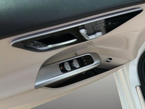 Certified 2022 Mercedes-Benz C 300 4MATIC Sedan image 10