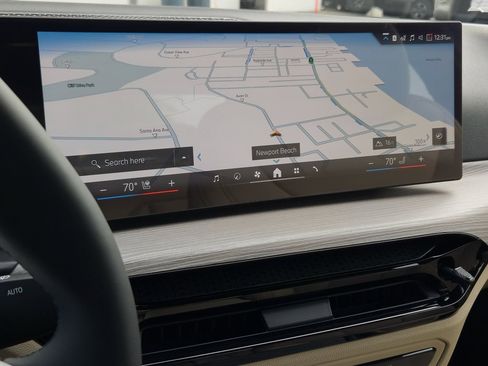 New 2026 BMW 330i Sedan w/ Convenience Package image 13