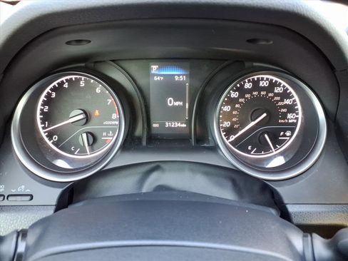 Used 2023 Toyota Camry SE image 24