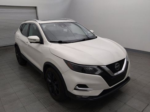 Used 2022 Nissan Rogue Sport SL w/ Premium Package FWD image 13
