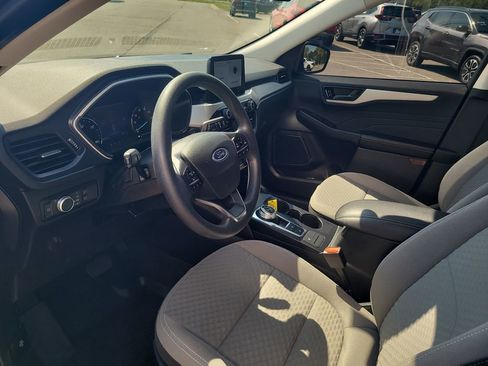 Used 2022 Ford Escape SE image 10