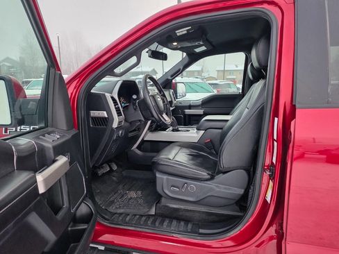 Used 2017 Ford F150 Lariat w/ Equipment Group 501A Mid image 5