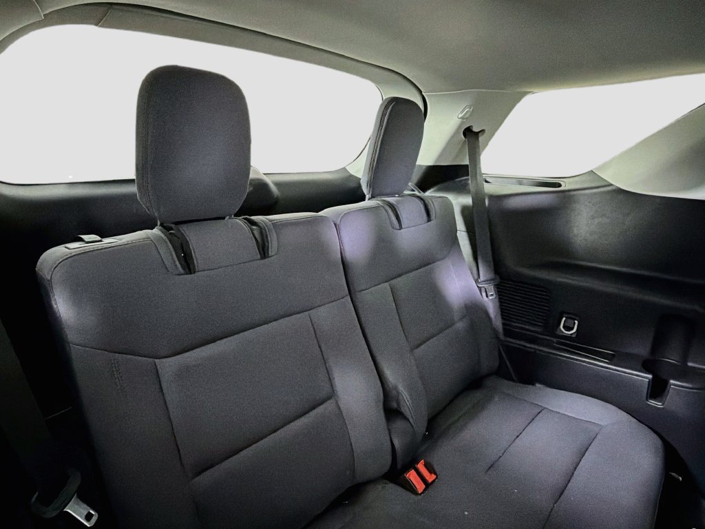 Used 2025 Ford Explorer Active RWD image 30
