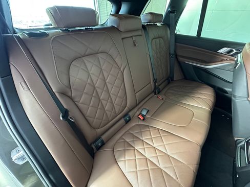 New 2026 BMW X5 xDrive50e image 32