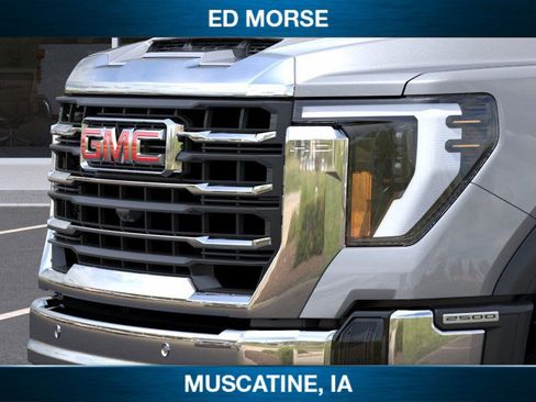 New 2026 GMC Sierra 2500 SLT w/ SLT Premium Package image 13