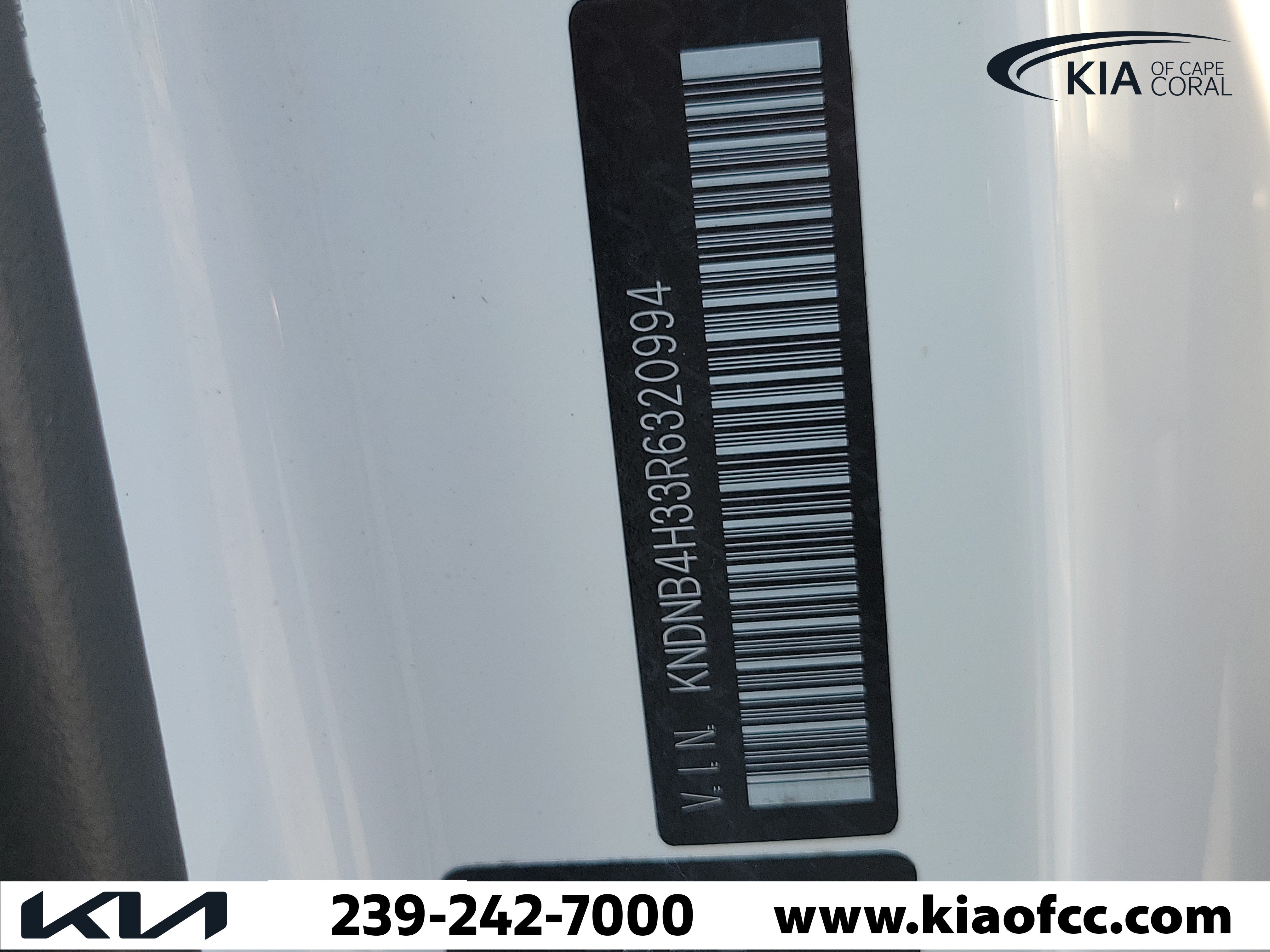 Certified 2024 Kia Carnival LX FWD image 30