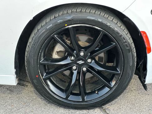 Used 2018 Dodge Charger SXT w/ Blacktop Package image 27