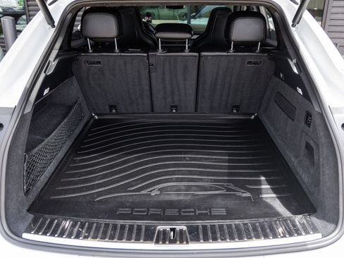 Certified 2020 Porsche Cayenne Turbo AWD/4WD image 41
