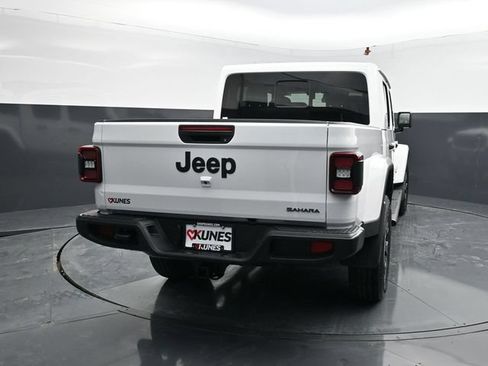 New 2026 Jeep Gladiator Sport AWD/4WD image 8