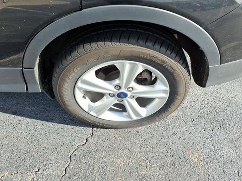 Used 2015 Ford Escape SE image 5