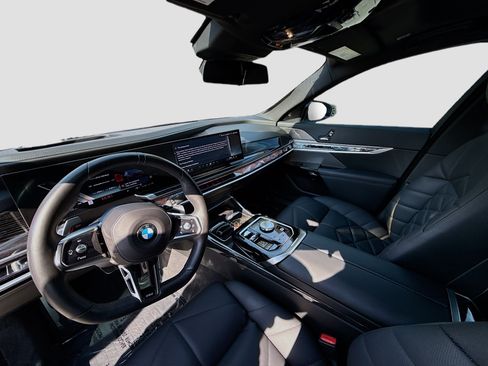 Used 2023 BMW 740i RWD image 19