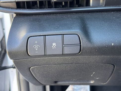 Used 2025 Hyundai Elantra Sport image 23