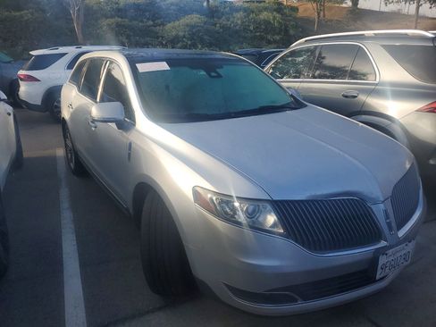 Used 2014 Lincoln MKT AWD w/ Equipment Group 201A image 1