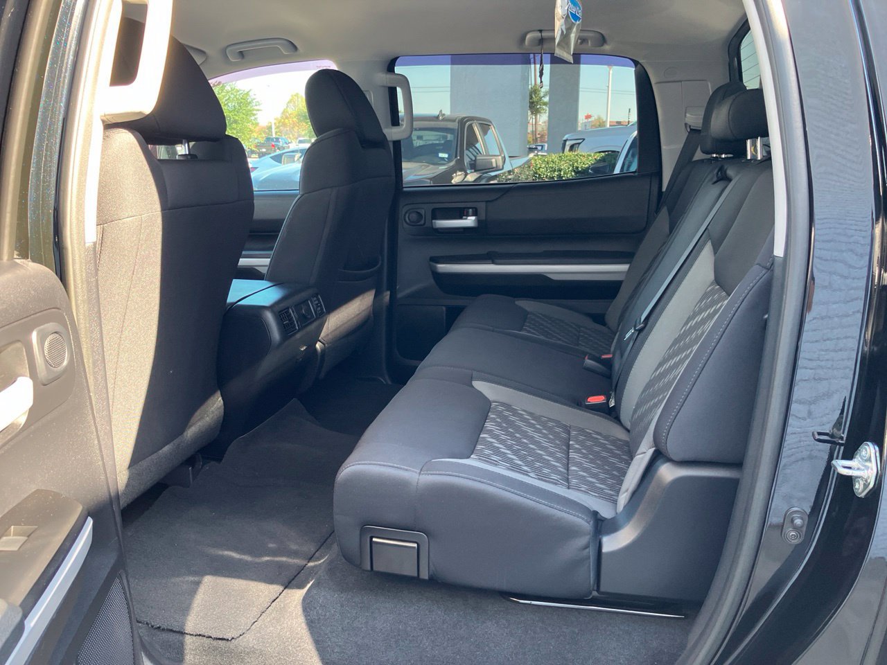 Used 2019 Toyota Tundra SR5 w/ SR5 Upgrade Package RWD image 11